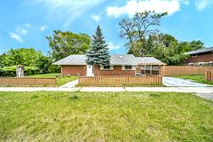 2 Ladysbridge Drive, Toronto E09, ON, exterior
