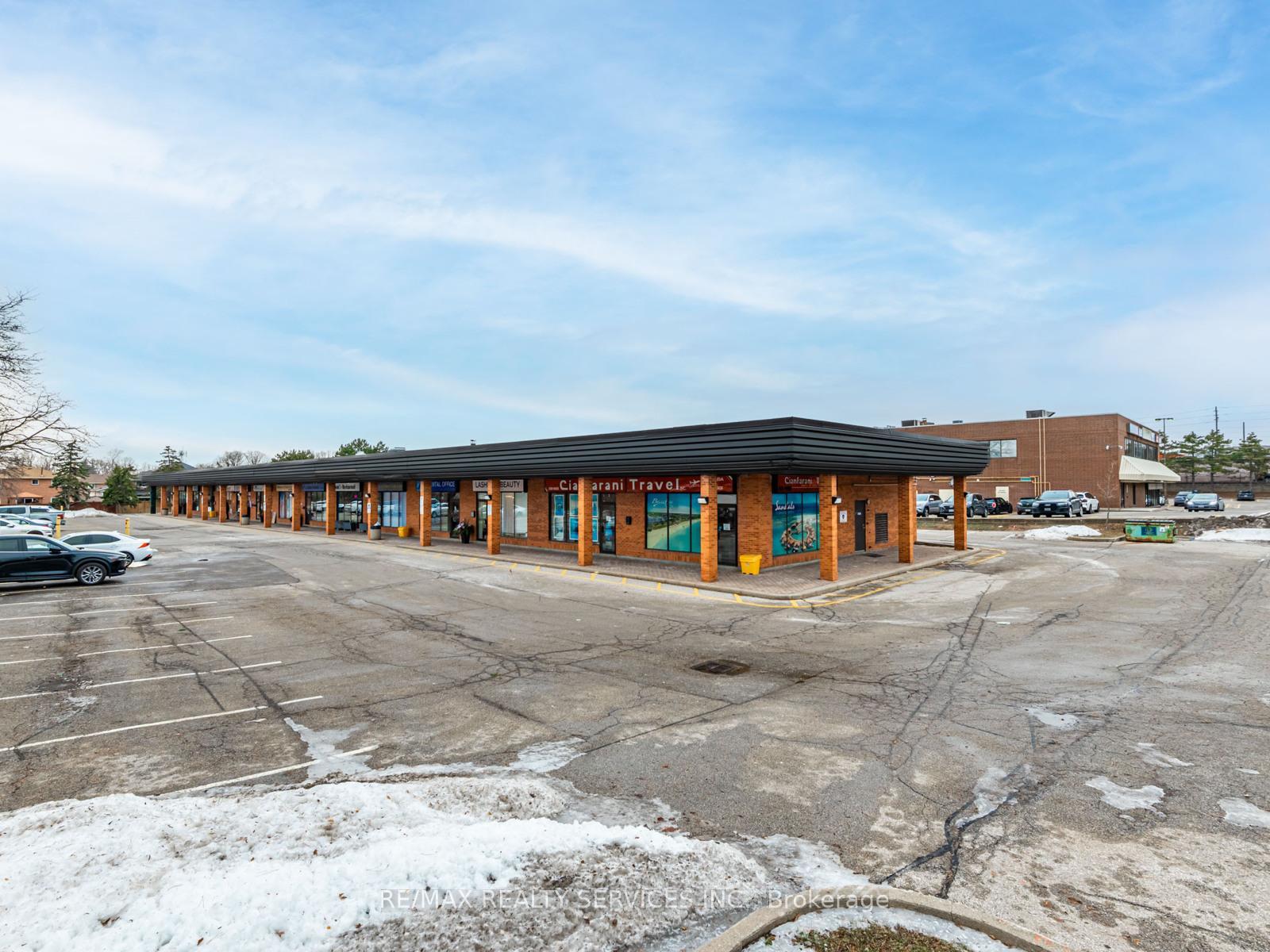 6 - 2 Tall Grass Trail, Vaughan, ON, exterior