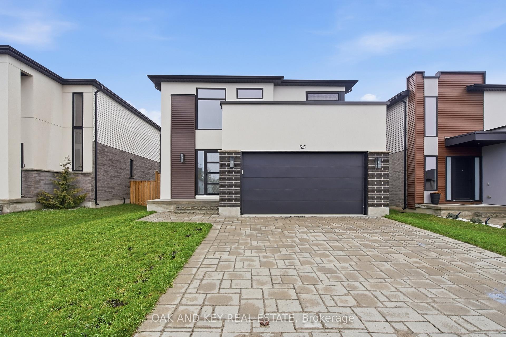 25 Alexander Circle, Strathroy-Caradoc, ON, exterior