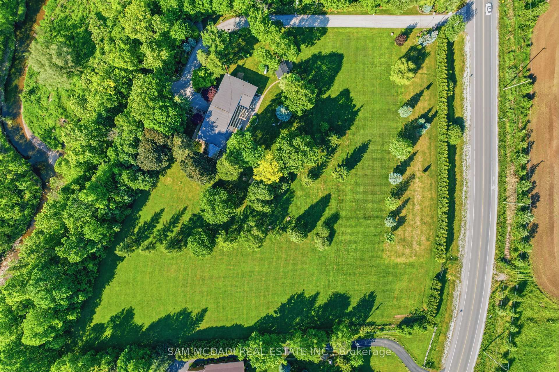 825 Lower Base Line W, Milton, ON, exterior