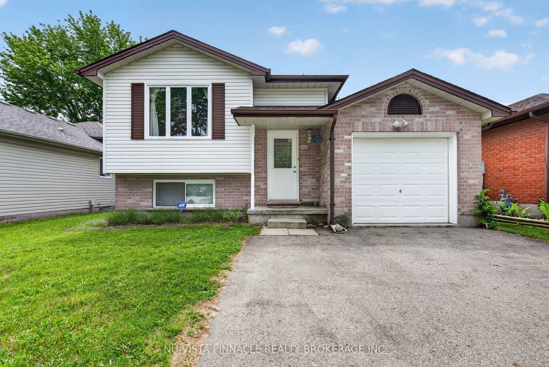 35 Joliet Street, London East, ON, exterior