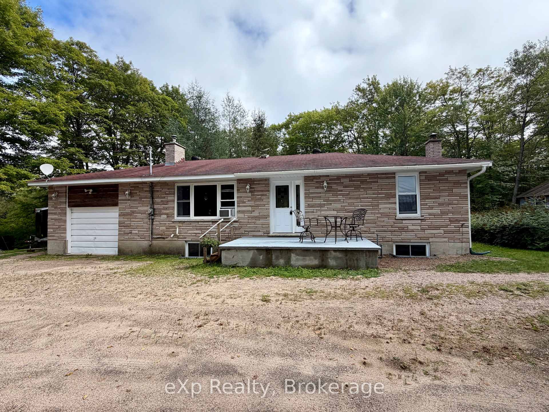 1643 and 1671 Eagle Lake Road, Machar, ON, exterior