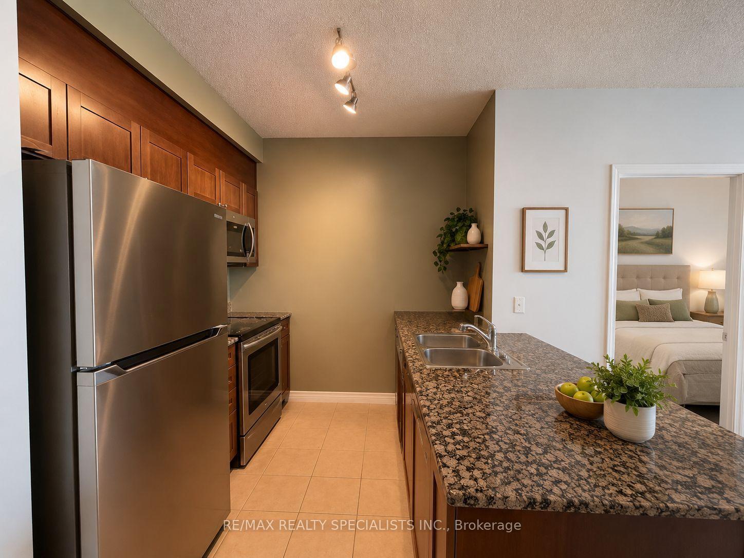 306 - 3525 Kariya Drive, Mississauga, ON, exterior