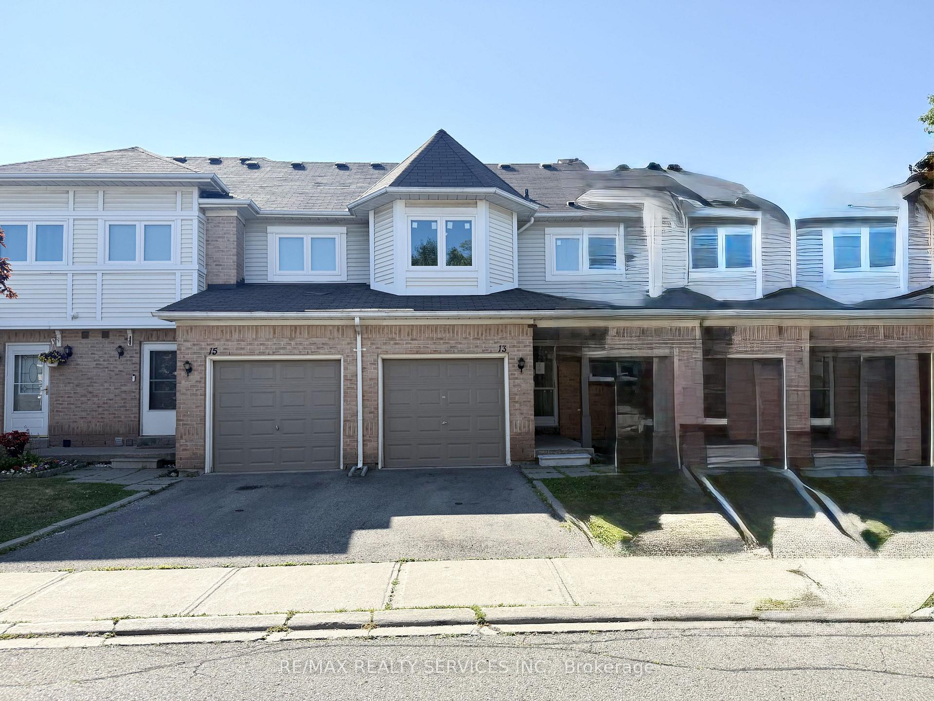 13 Wickstead Court, Brampton, ON, exterior
