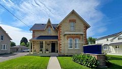 2169 King Road, King, ON, exterior