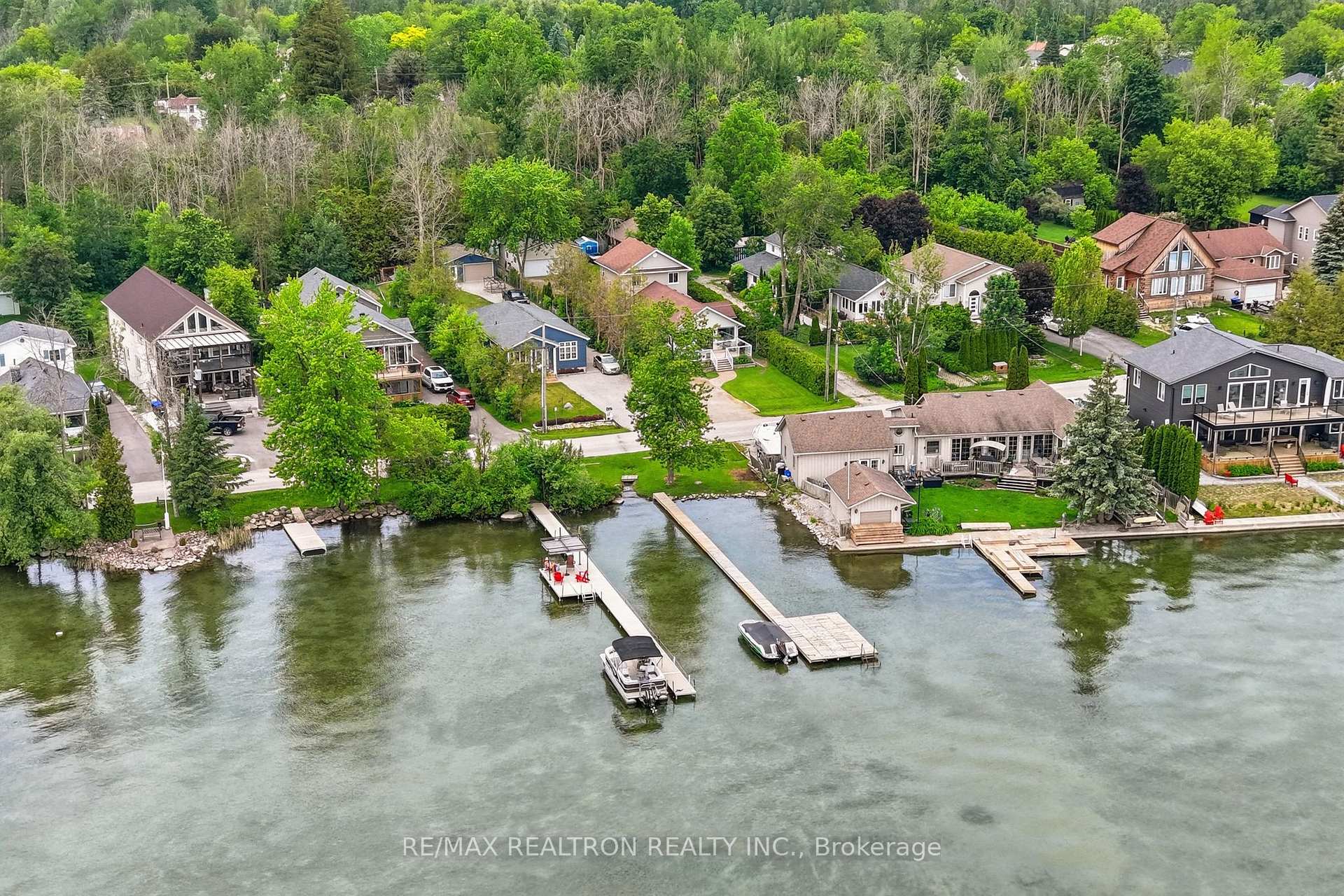 1050 Wisker Avenue, Innisfil, ON, exterior