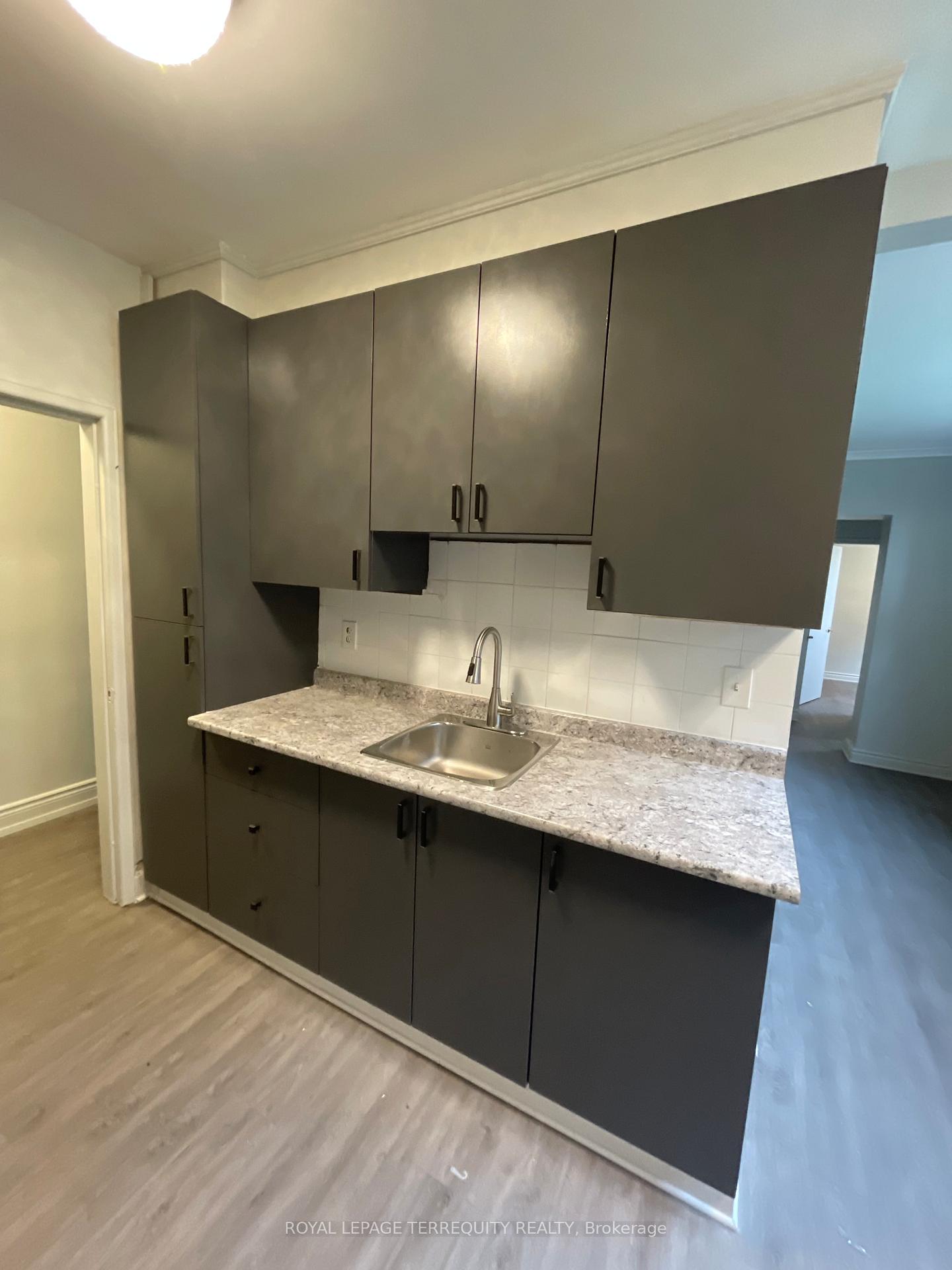 3 - 2550 Keele Street, Toronto W04, ON, exterior