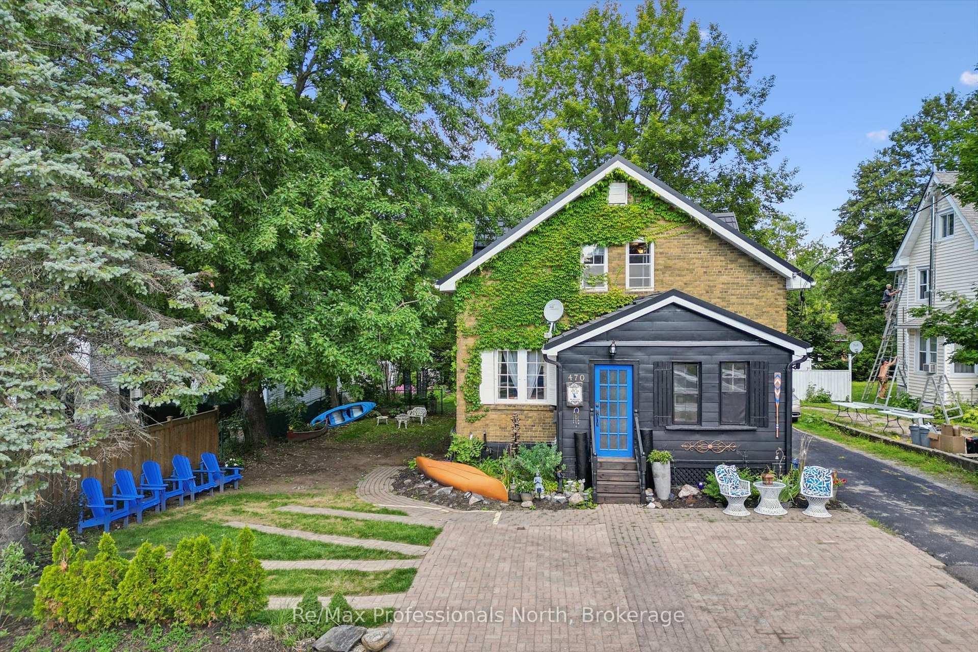 470 Bay Street, Gravenhurst, ON, exterior