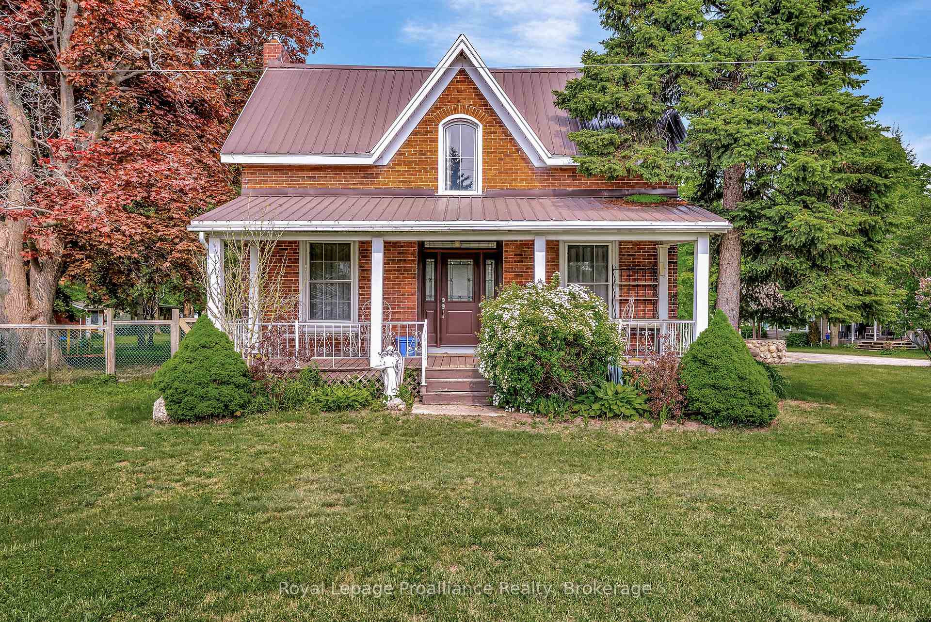 1818 County 12 Road, Prince Edward County, ON, exterior