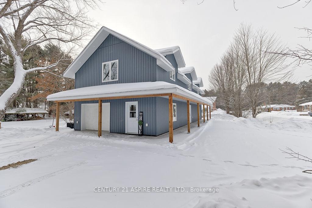 32 Wilson Street, Laurentian Hills, ON, exterior