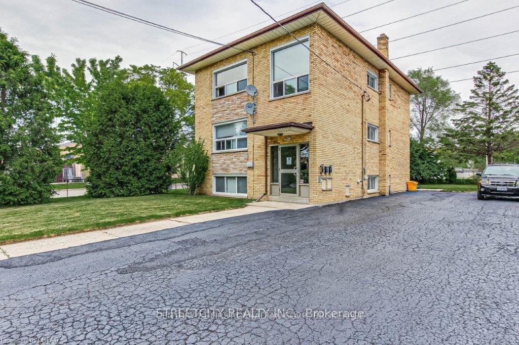 394 Thiel Street, London East, ON, exterior