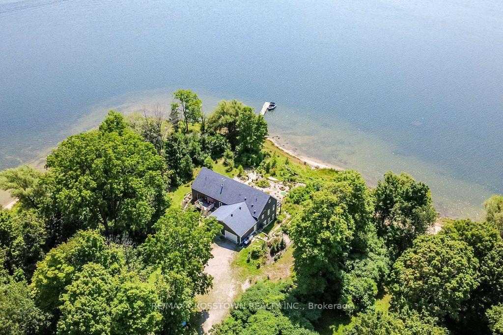243 Champlain Road, Penetanguishene, ON, exterior