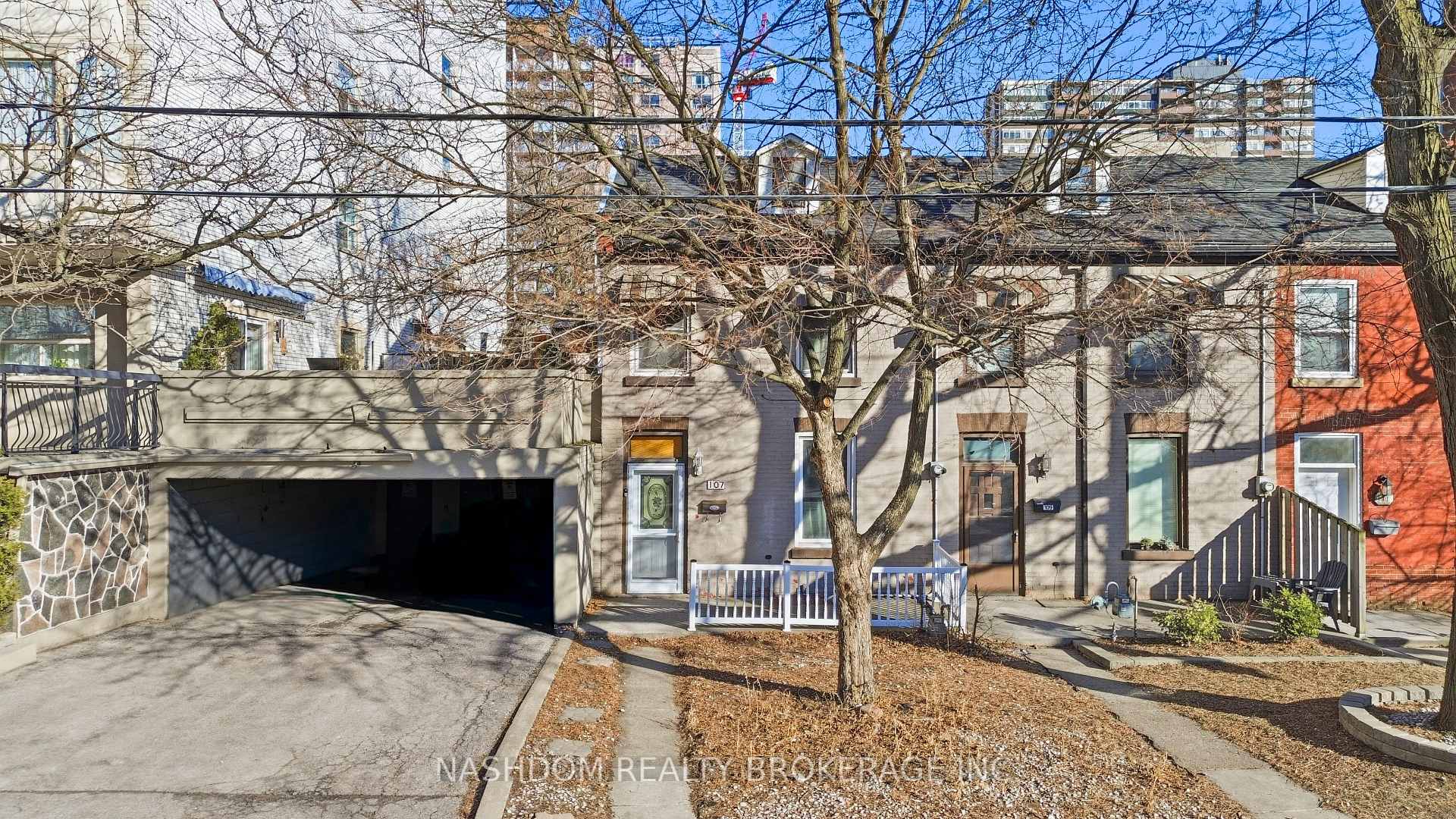 107 Queen Street S, Hamilton, ON, exterior