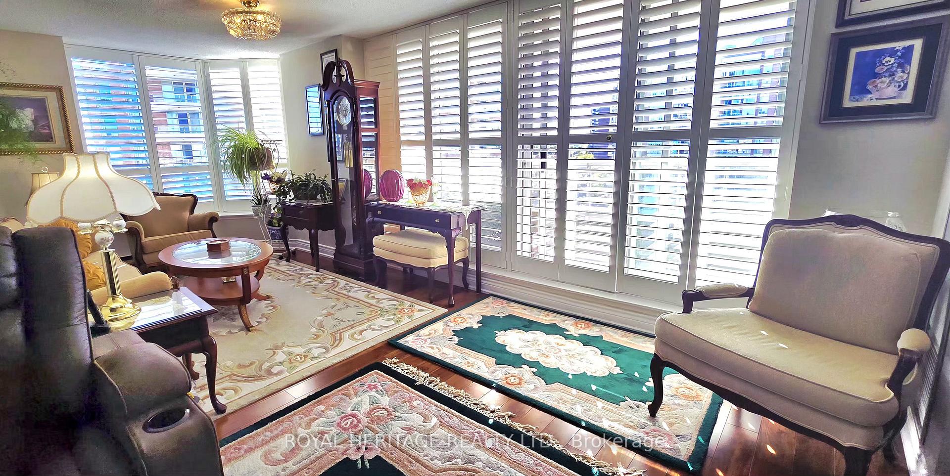 1108 - 410 Mclevin Avenue, Toronto E11, ON, exterior