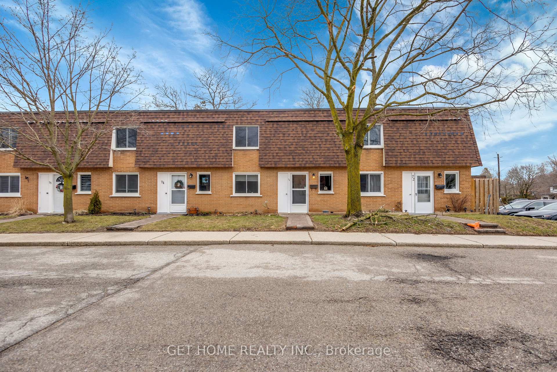 73 - 120 Country Club Drive, Guelph, ON, exterior