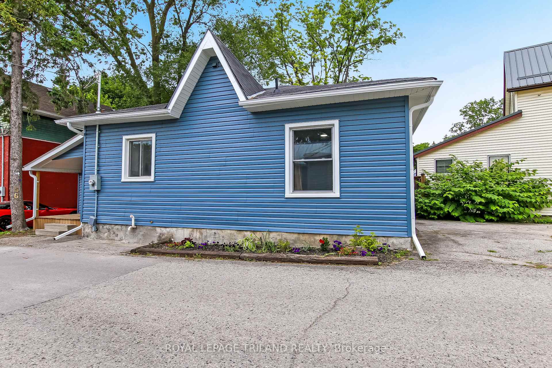 56 Mondamin Street, St. Thomas, ON, exterior