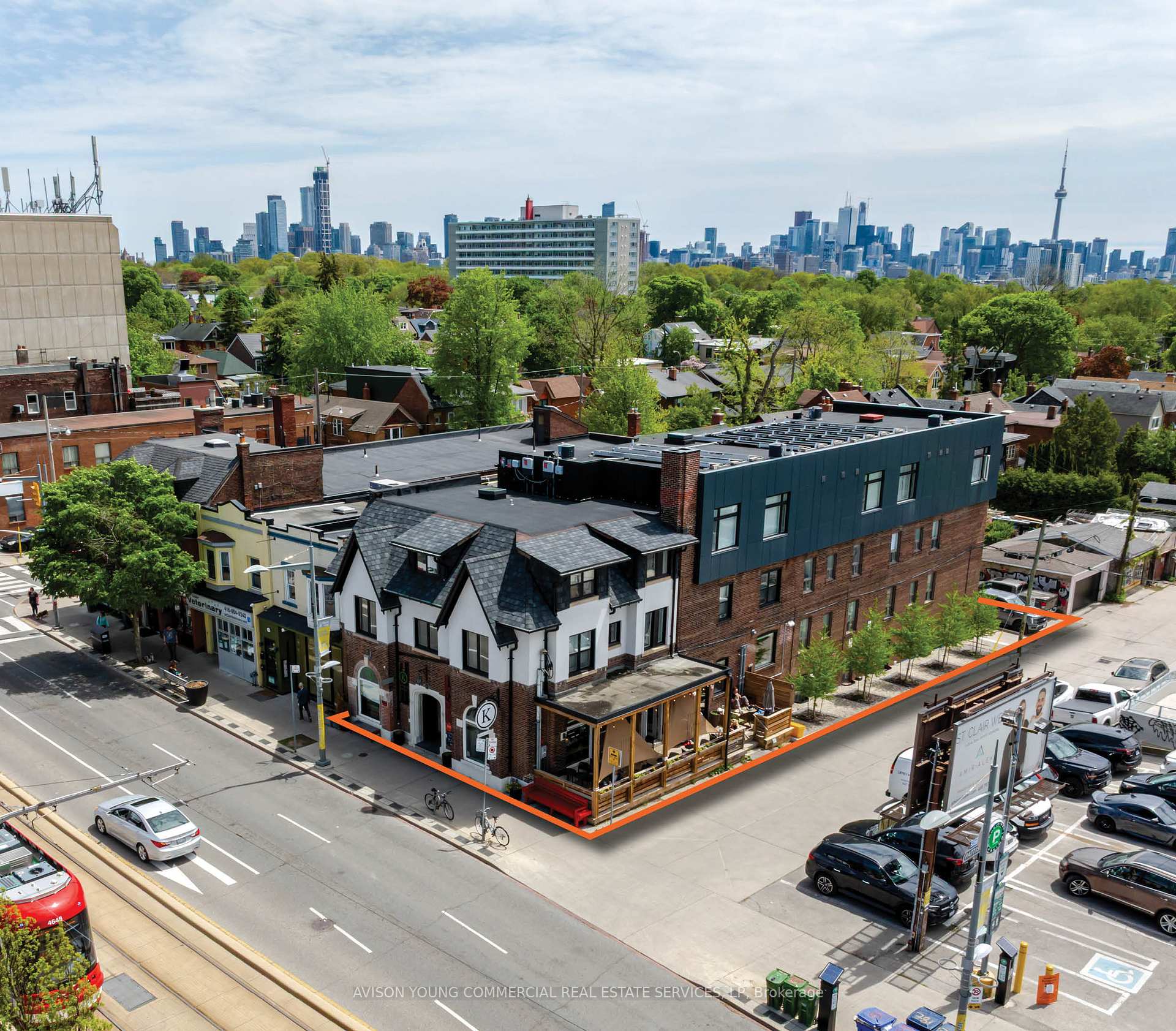 781 St. Clair Avenue W, Toronto C02, ON, exterior