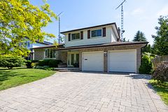 2 Ravensdale Road, Cobourg, ON, exterior