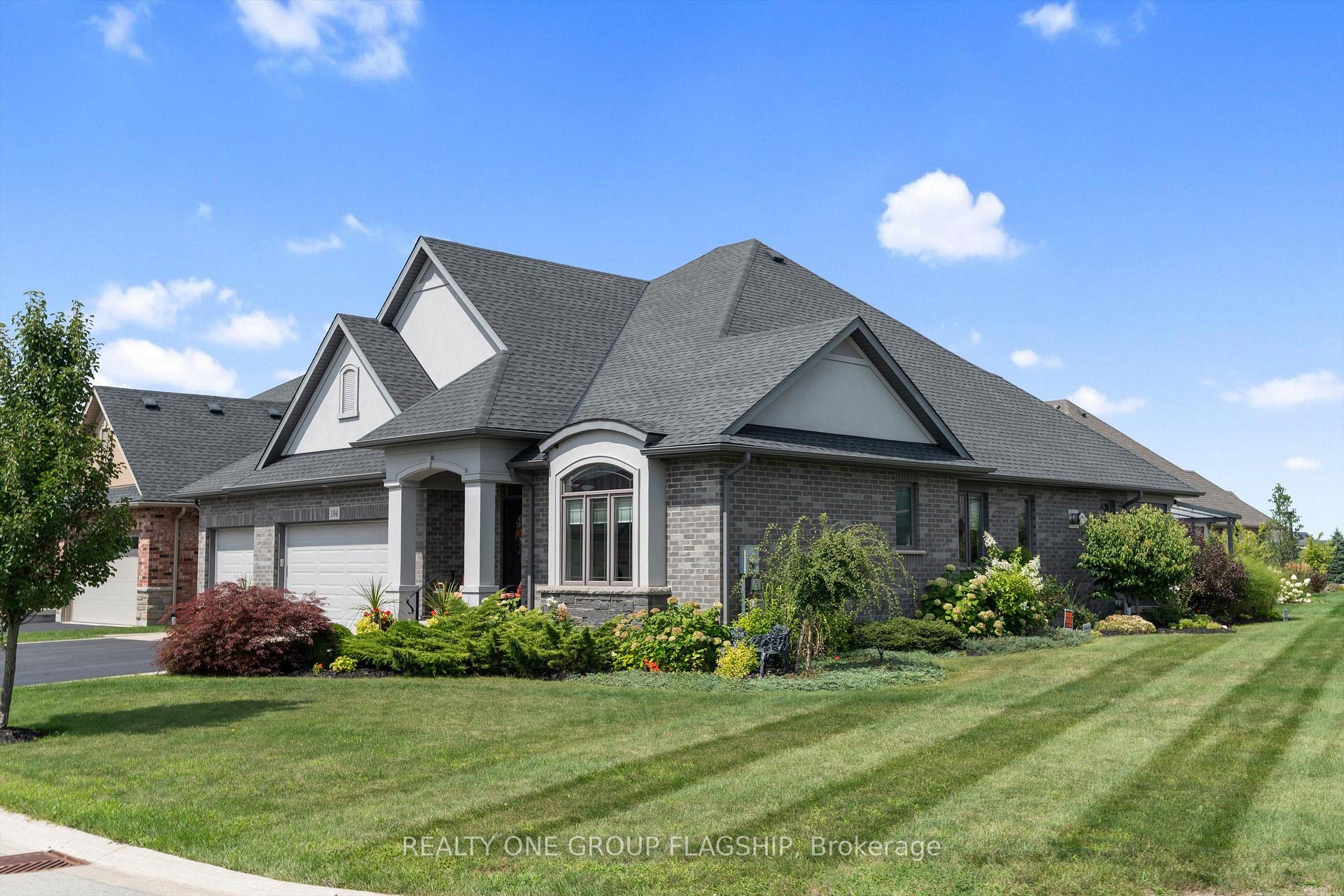 104 Berwick Trail, Welland, ON, exterior