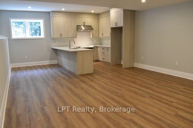 Basement Unit - 47 East Street, Cambridge, ON, exterior