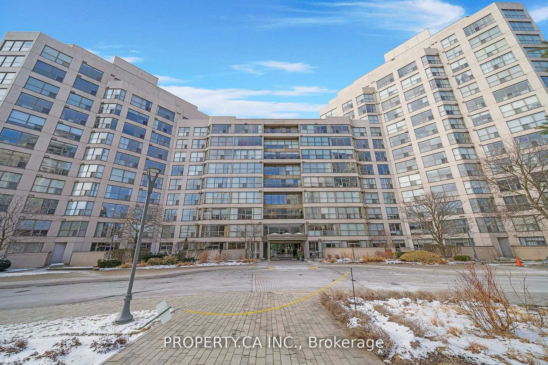526 - 2267 Lake Shore Boulevard W, Toronto W06, ON, exterior