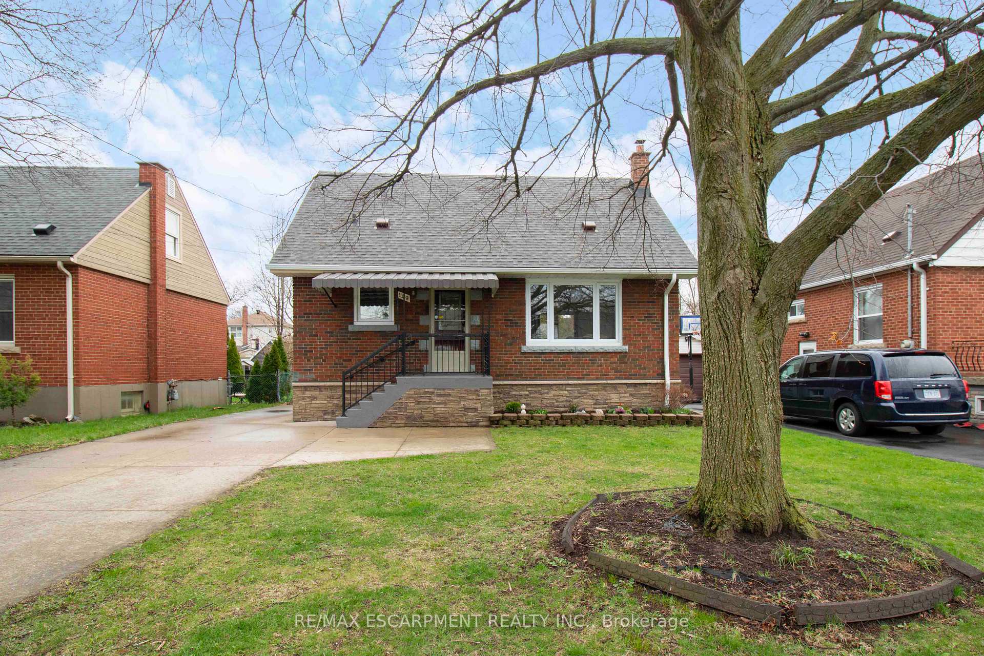 149 East 34th Street, Hamilton, ON, exterior
