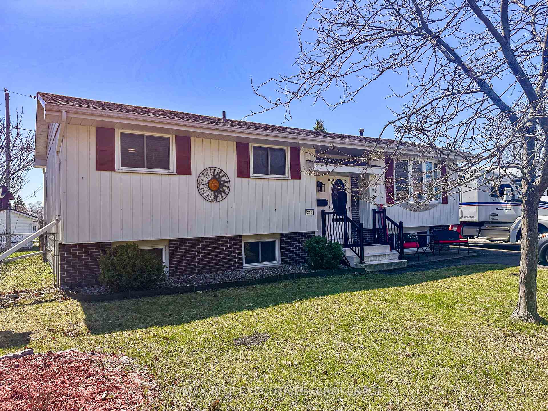 214 Amherst Drive, Loyalist, ON, exterior