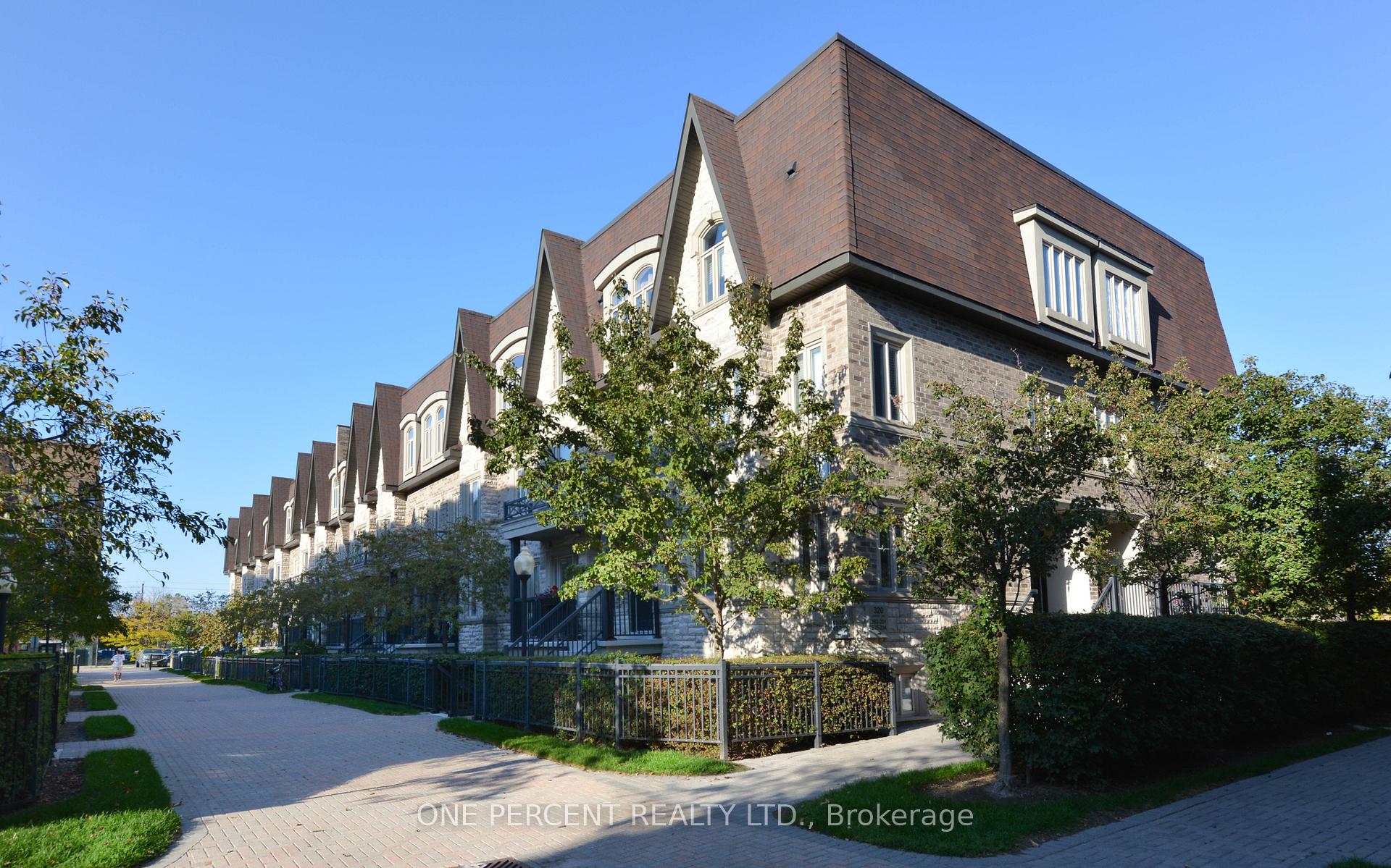 201 - 320 John Street, Markham, ON, exterior