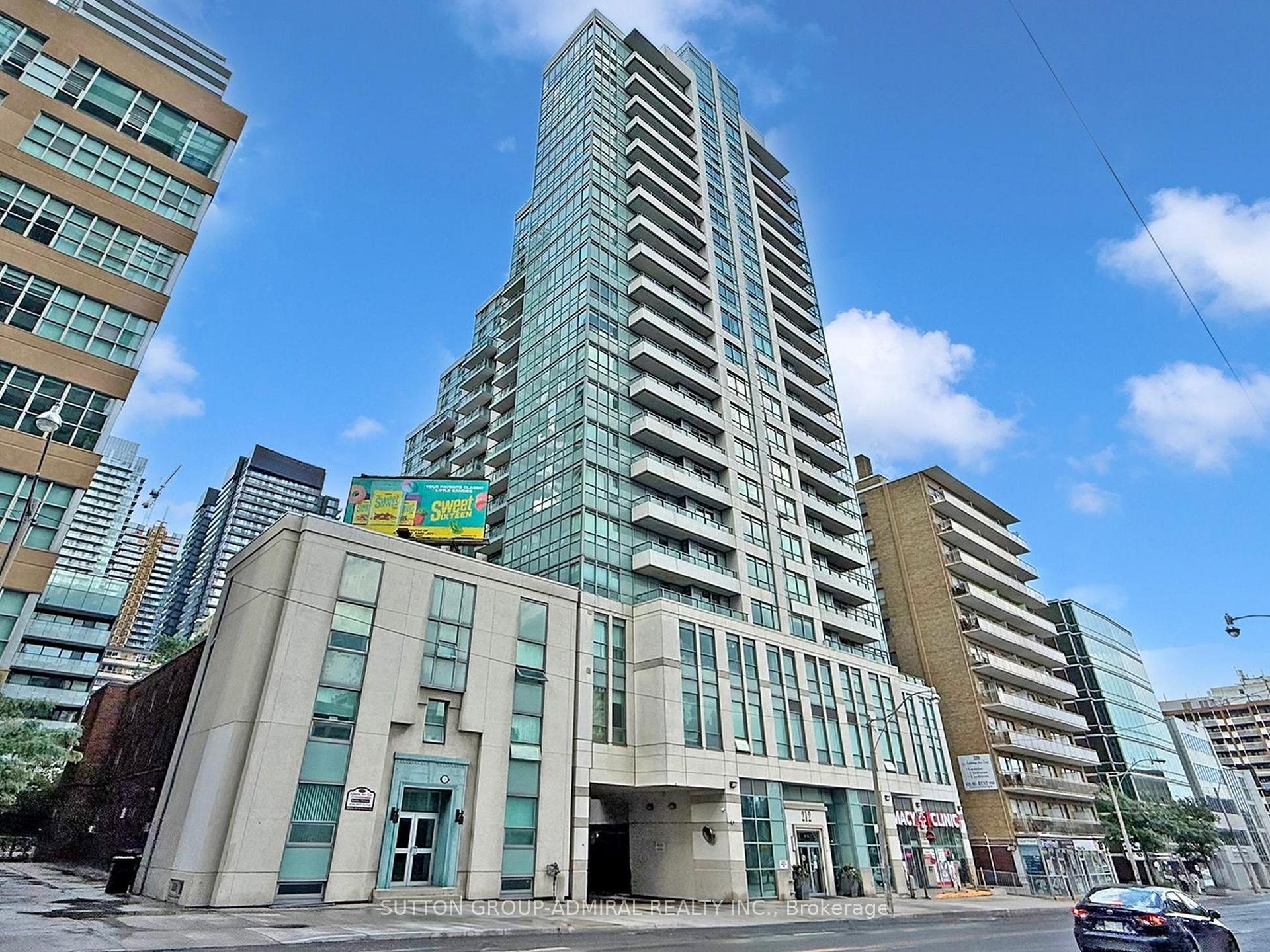 1005 - 212 Eglinton Avenue, Toronto C10, ON, exterior