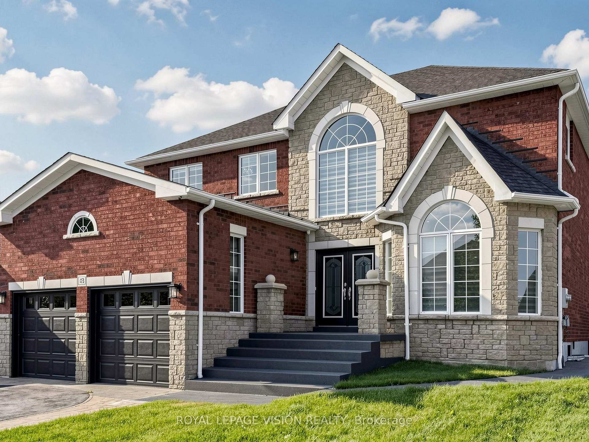 43 Mac Carl Crescent, Whitby, ON, exterior