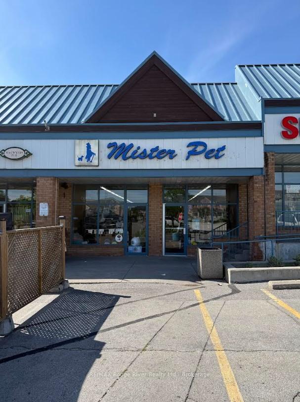 9 - 105 Bayly Street W, Ajax, ON, exterior