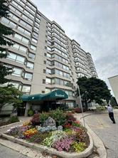 1208 - 744 Wonderland Road S, London South, ON, exterior
