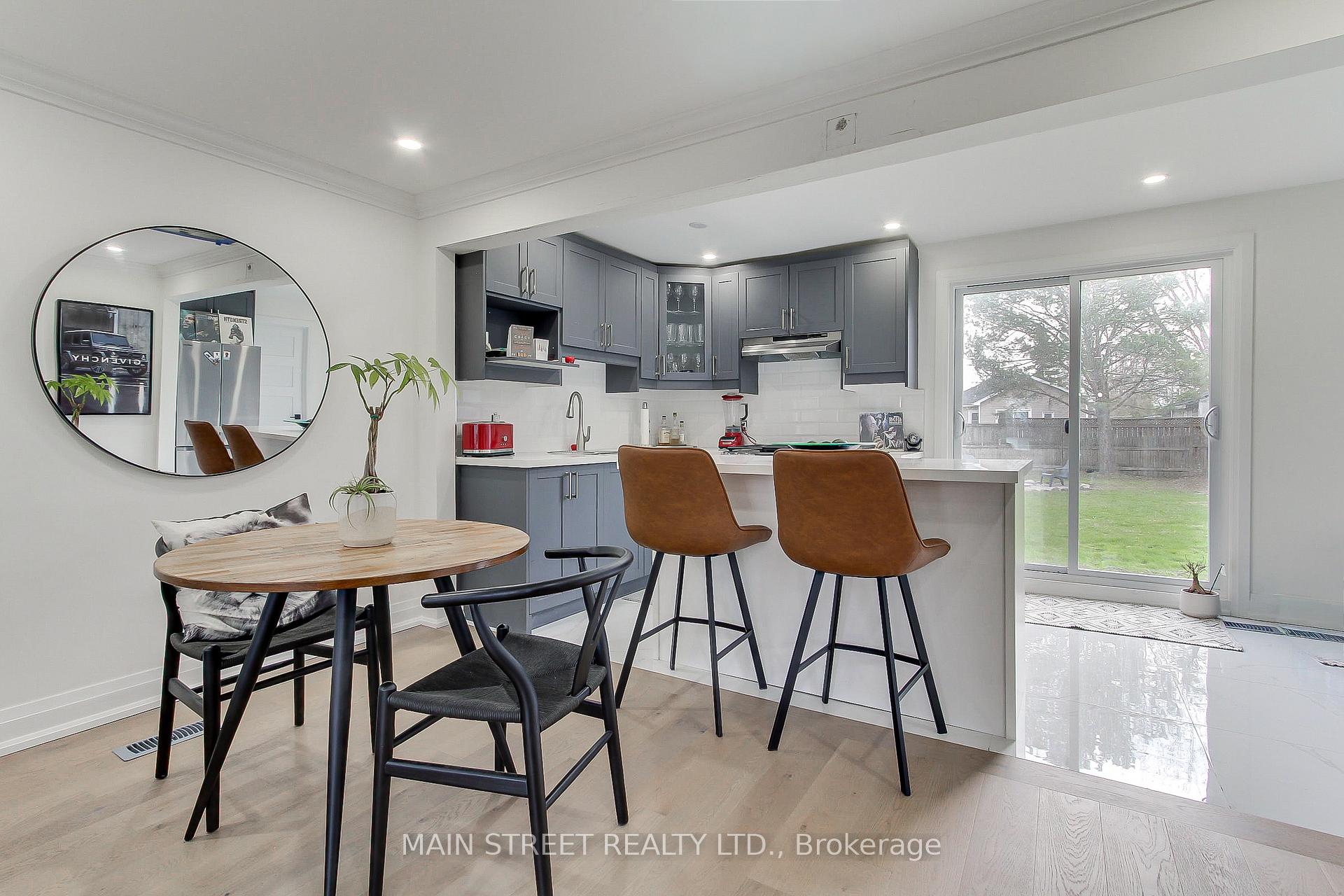 127 Woodfield Drive N, Georgina, ON, exterior