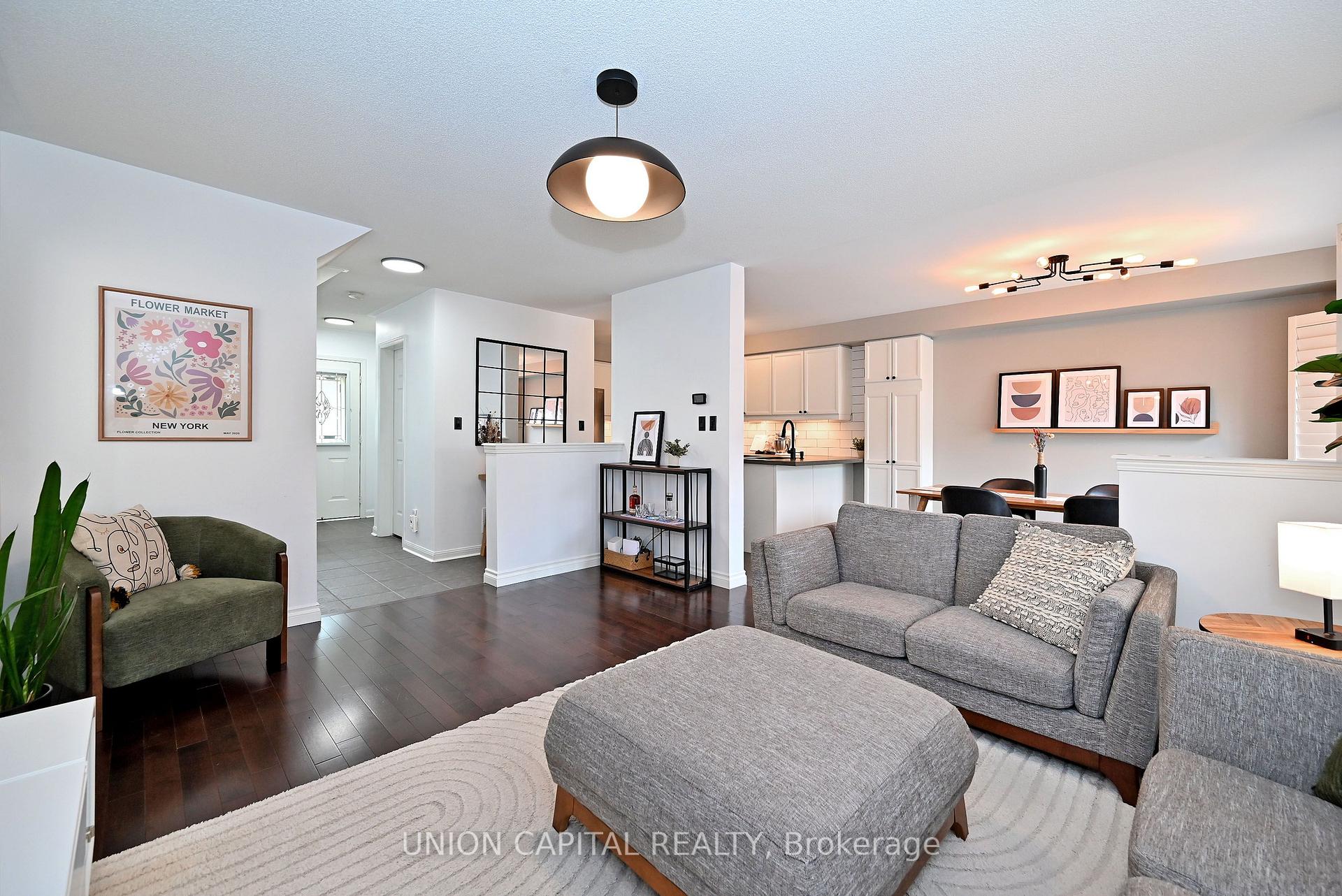 32 Regatta Crescent, Whitby, ON, exterior