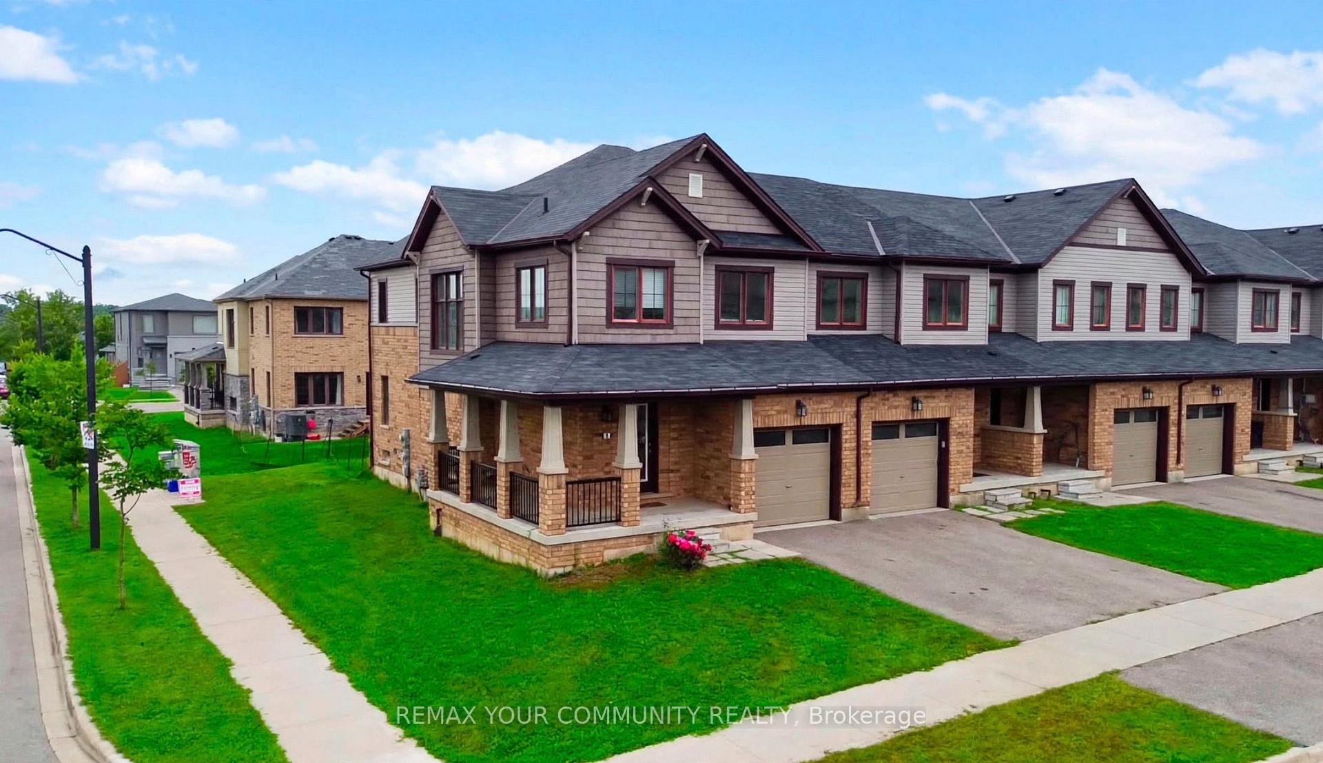 2 Prestwick Street, Hamilton, ON, exterior