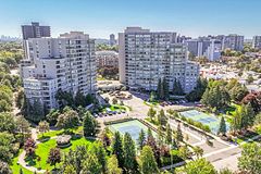 604 - 7 Townsgate Drive, Vaughan, ON, exterior