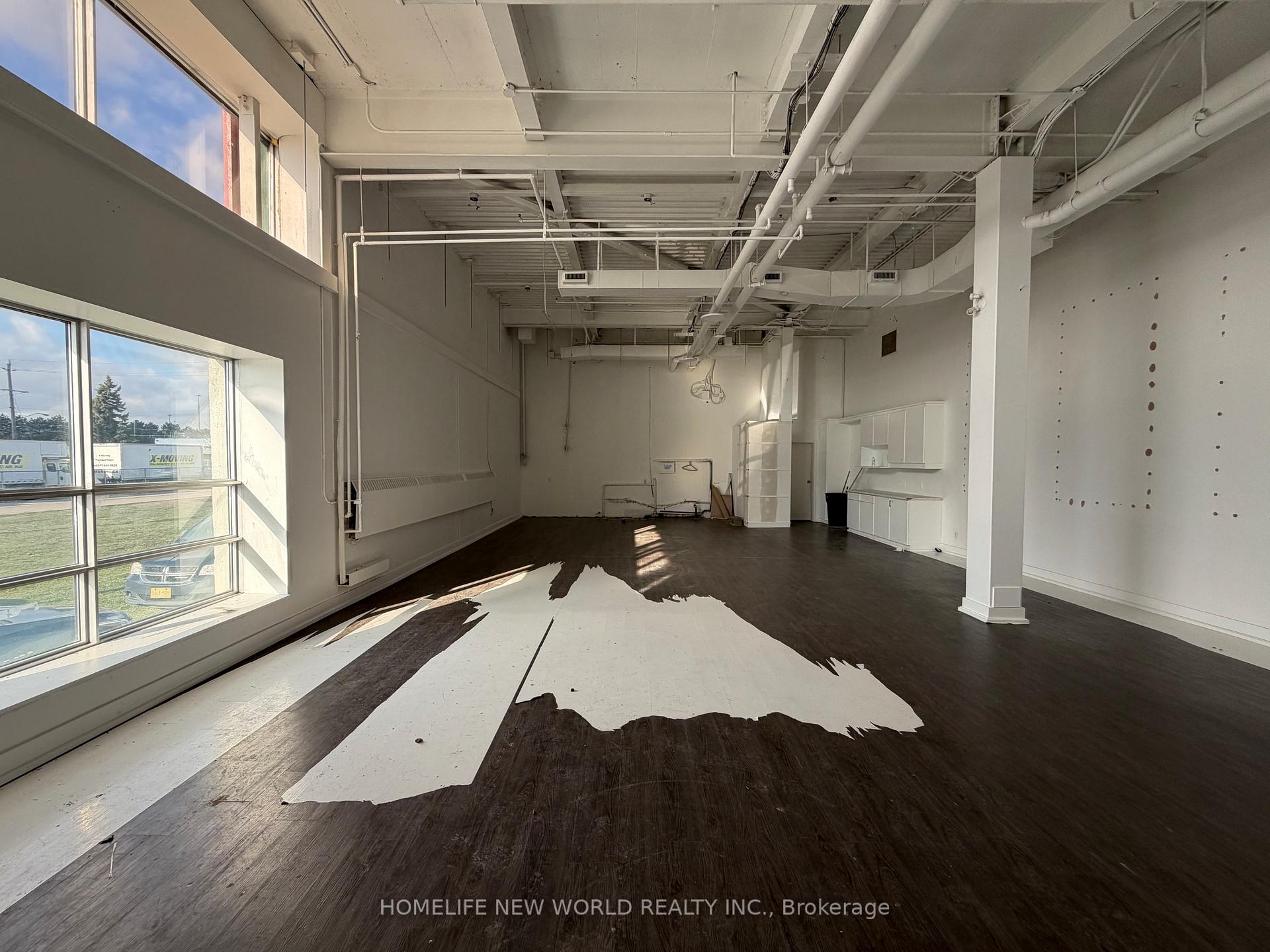 101+105 - 41 Metropolitan Road, Toronto E04, ON, exterior