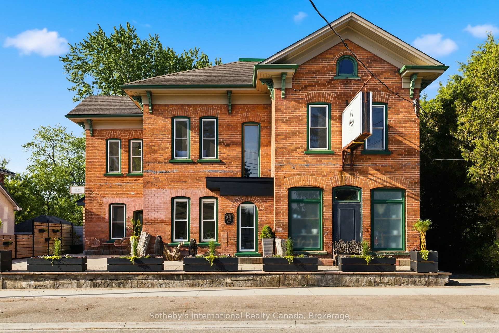 1883 Sawmill Road, Woolwich, ON, exterior