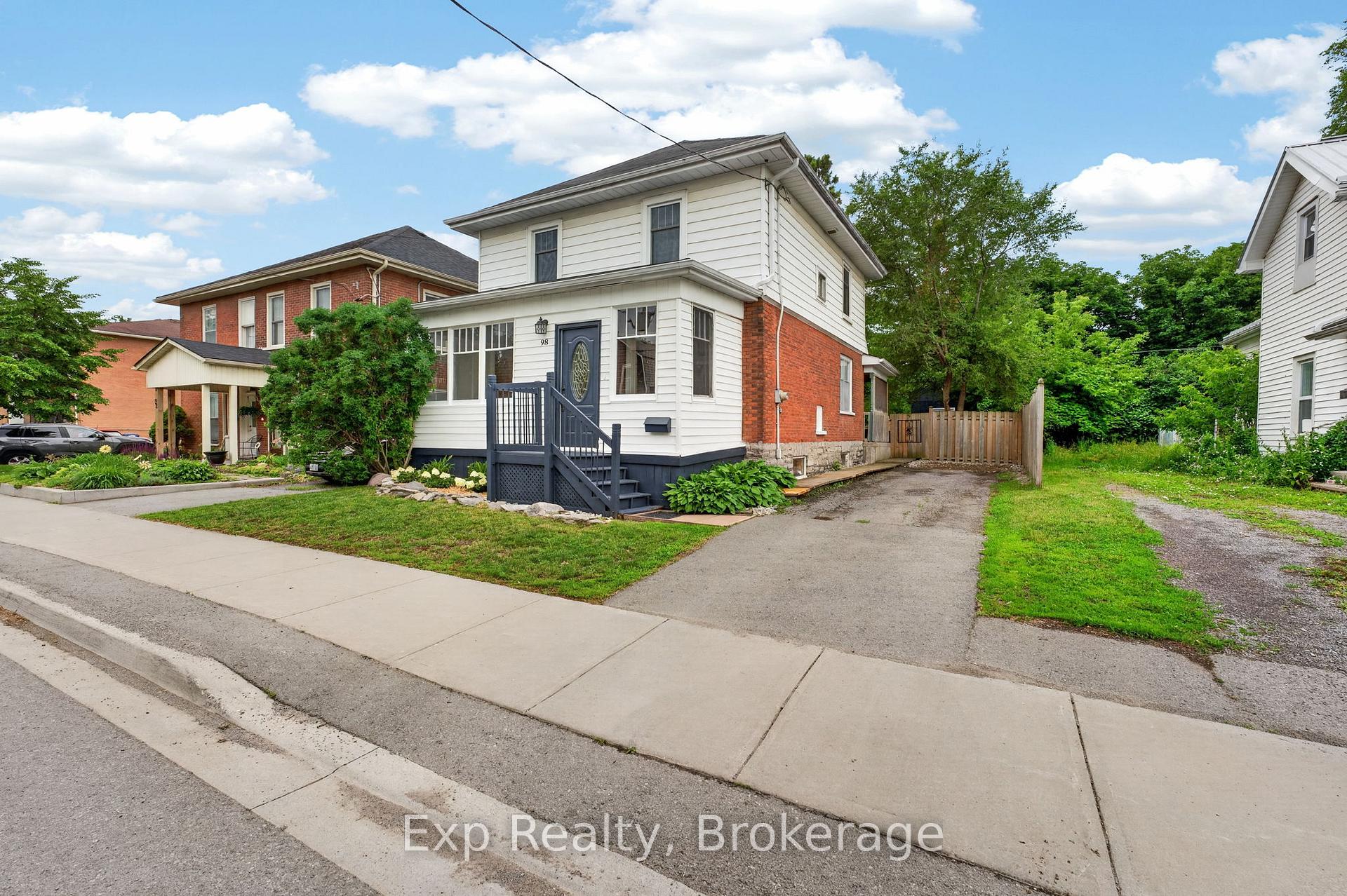 98 Cedar Street, Belleville, ON, exterior
