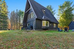 39 Groeger Road, Huntsville, ON, exterior