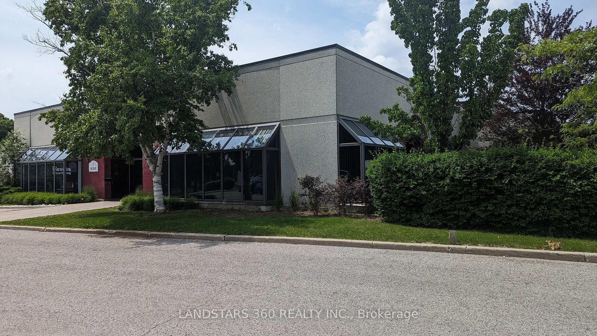 4 - 110 West Beaver Creek Road, Richmond Hill, ON, exterior