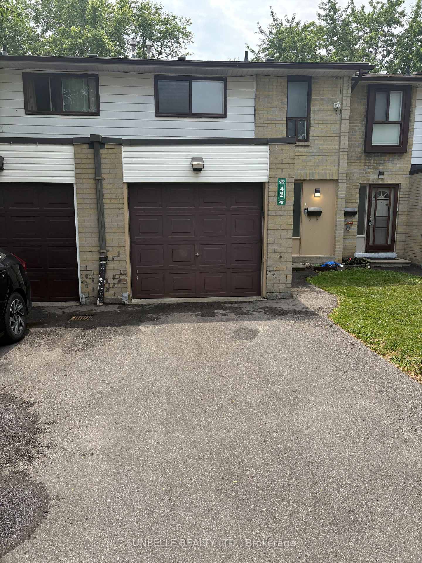 42 Fleetwood Crescent, Brampton, ON, exterior