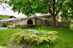 64 MARSHALL Street, Barrie, ON, exterior