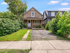 52 Stapleton Avenue N, Hamilton, ON, exterior