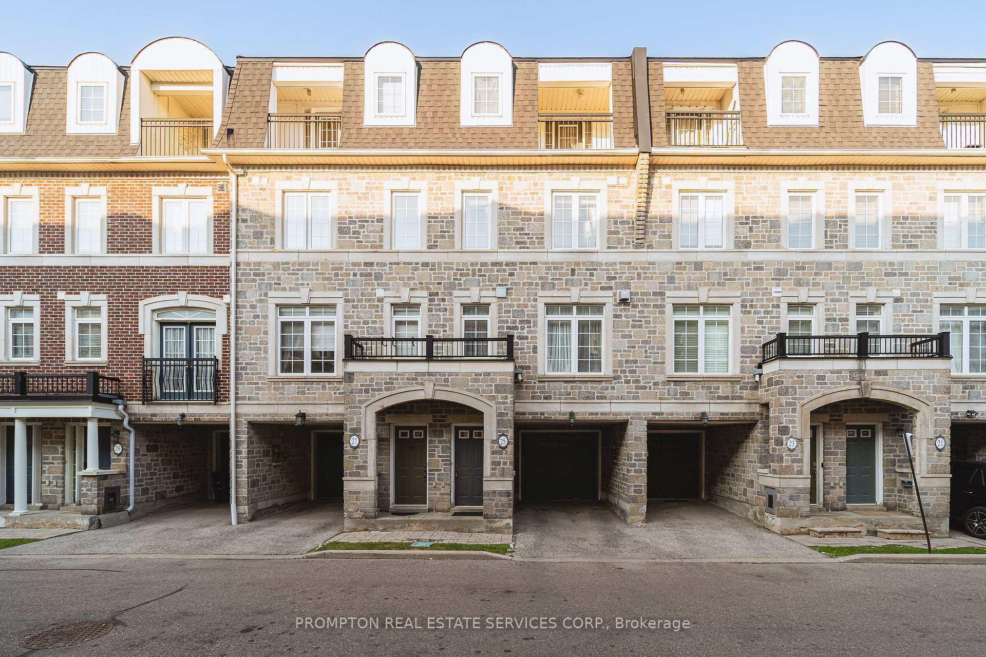 25 Routliffe Lane, Toronto C07, ON, exterior