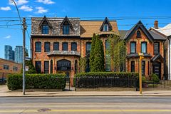 388 Parliament Street, Toronto C08, ON, exterior