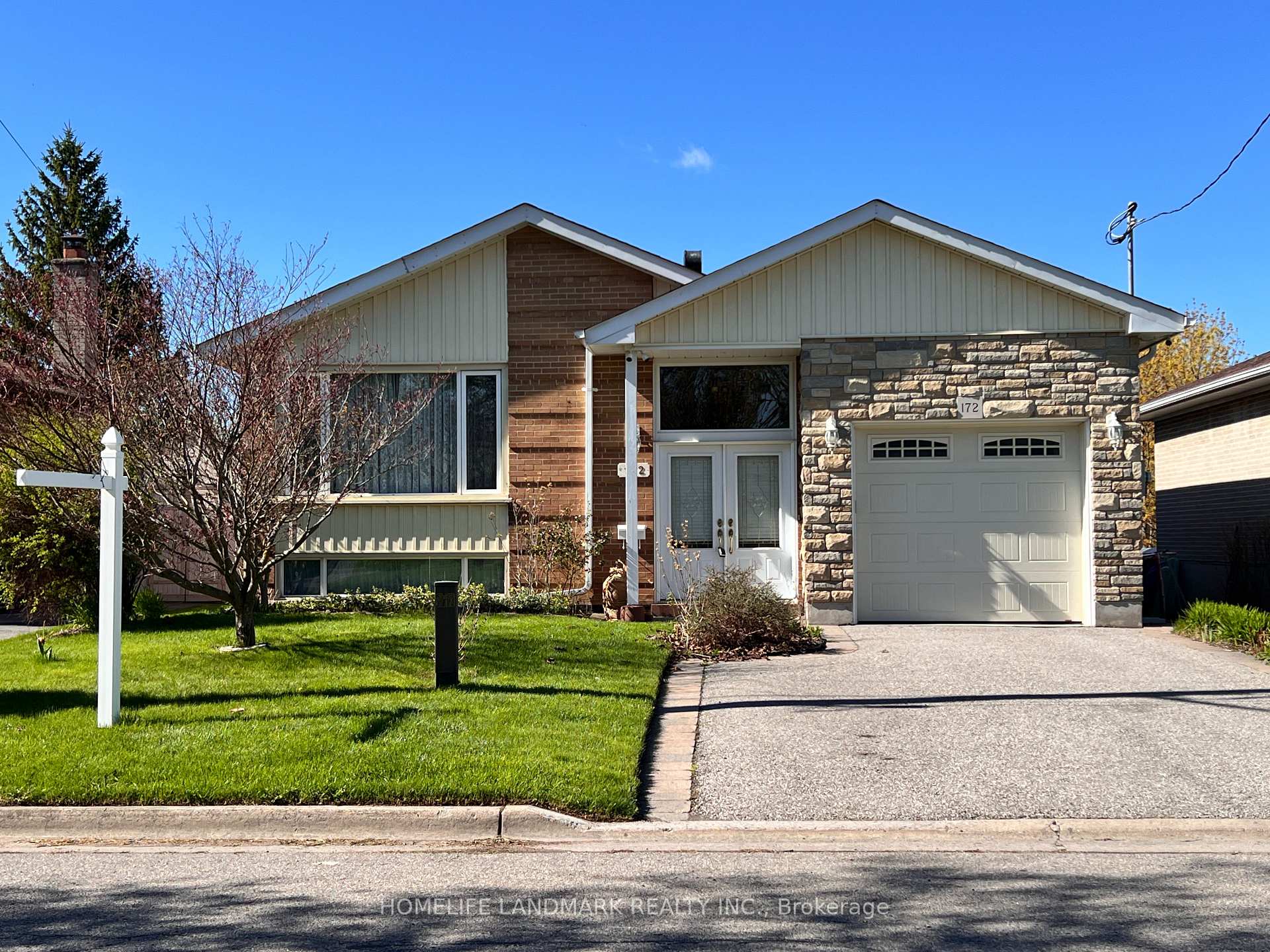 172 Sussex Street, Oshawa, ON, exterior
