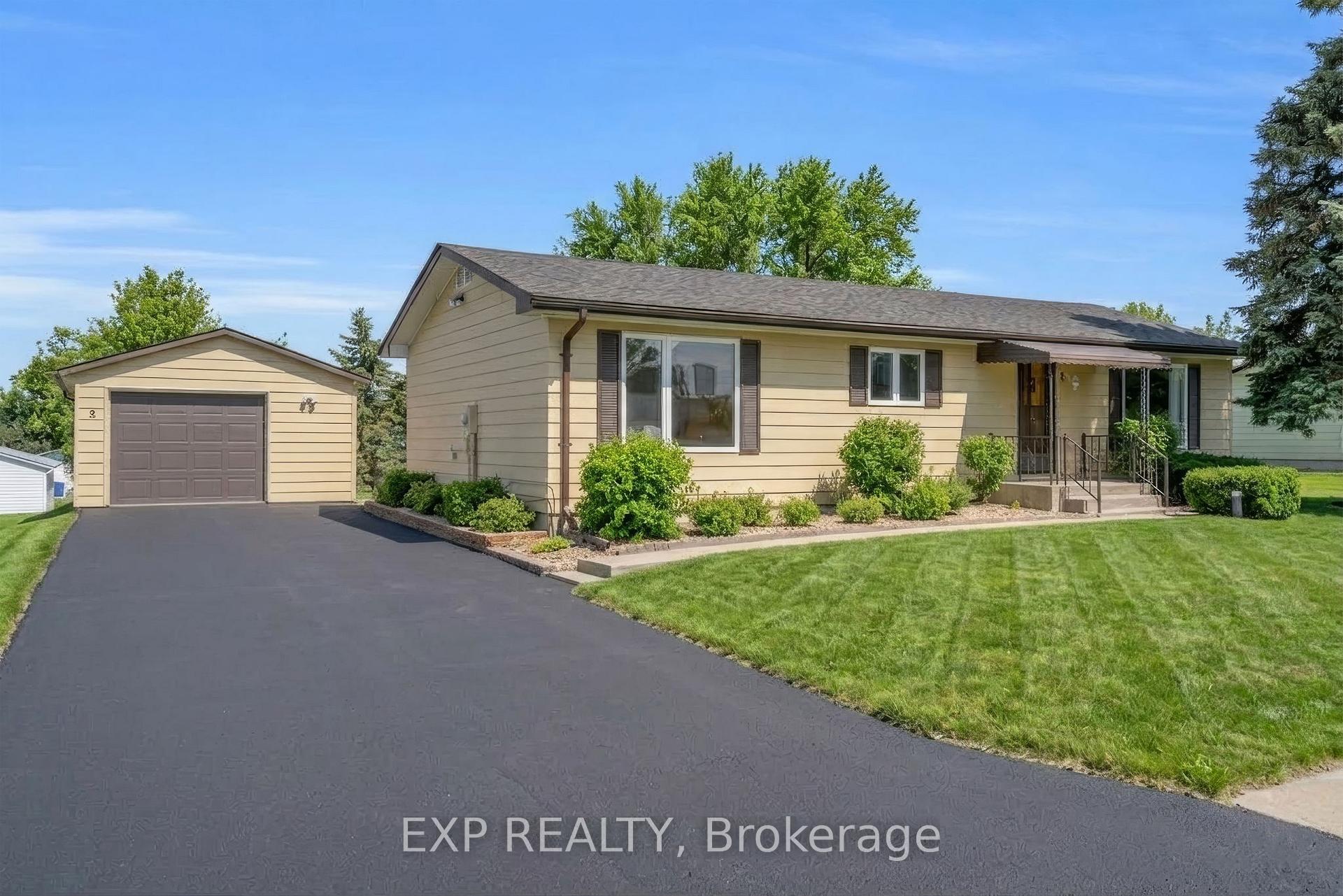 5 Inlet Court, Georgina, ON, exterior