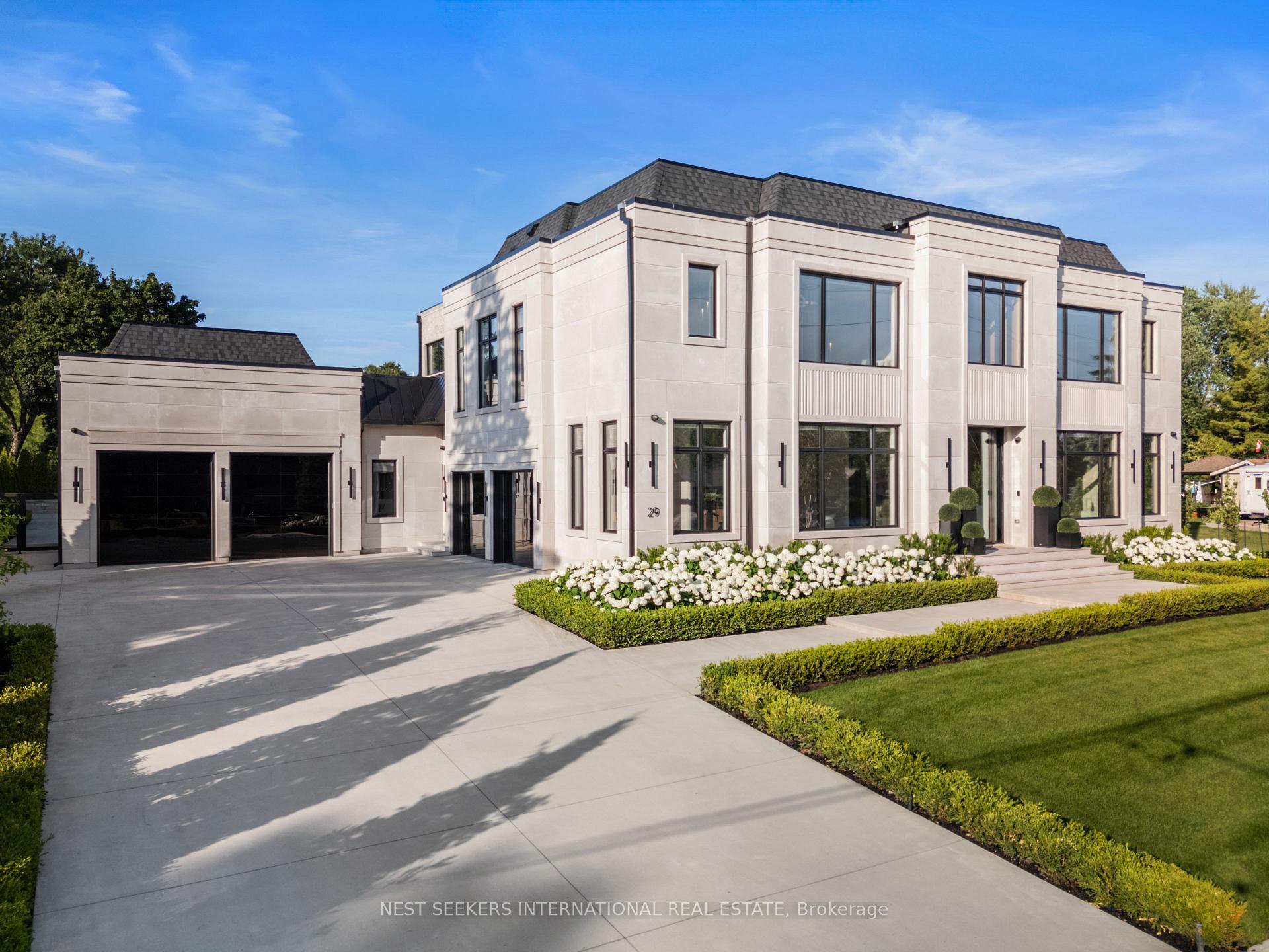 29 Greenside Drive, King, ON, exterior