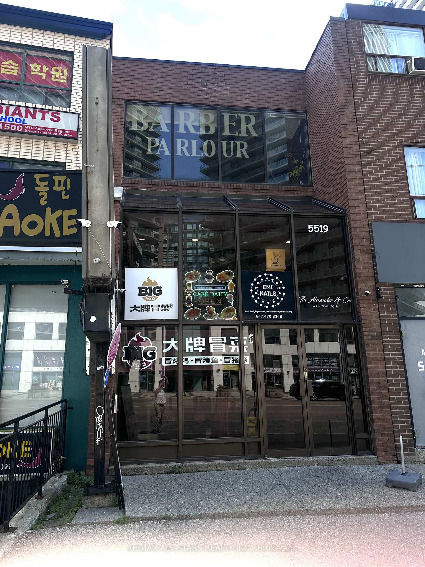 5519 Yonge Street, Toronto C14, ON, exterior